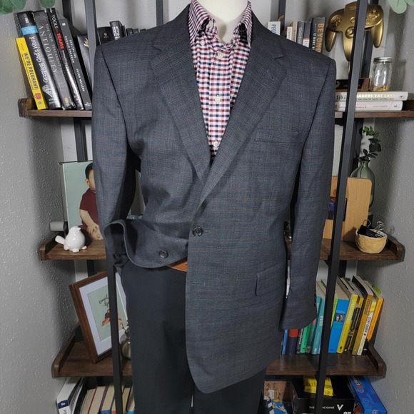 Jos A Bank Men's Sport Coat Blazer Two Button Charcoal Plaid Silk Wool Blend 46R